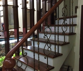 Cầu thang sắt mỹ nghệ 1