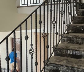 Cầu thang sắt mỹ nghệ 2