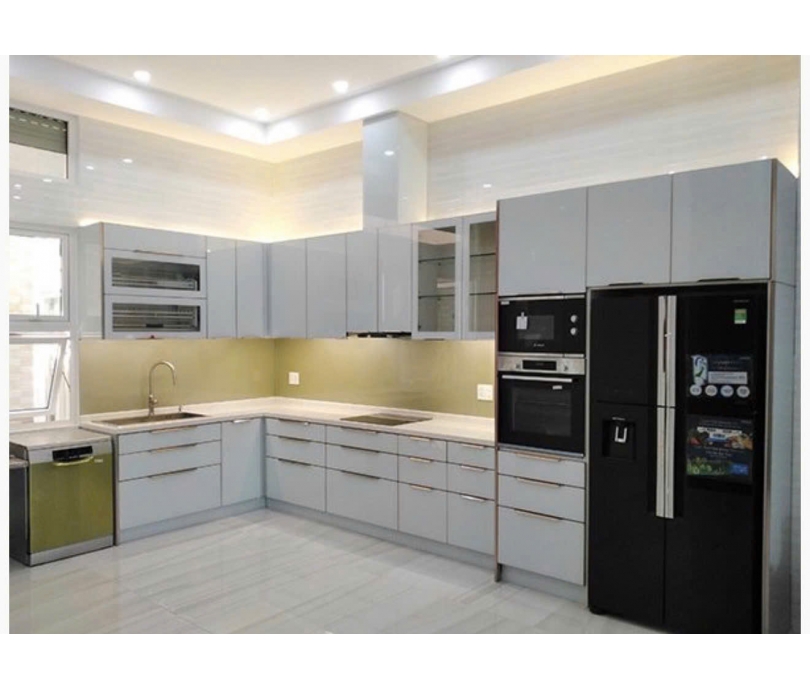 Tủ bếp cánh kính đẳng cấp cho không gian bếp hiện đại.