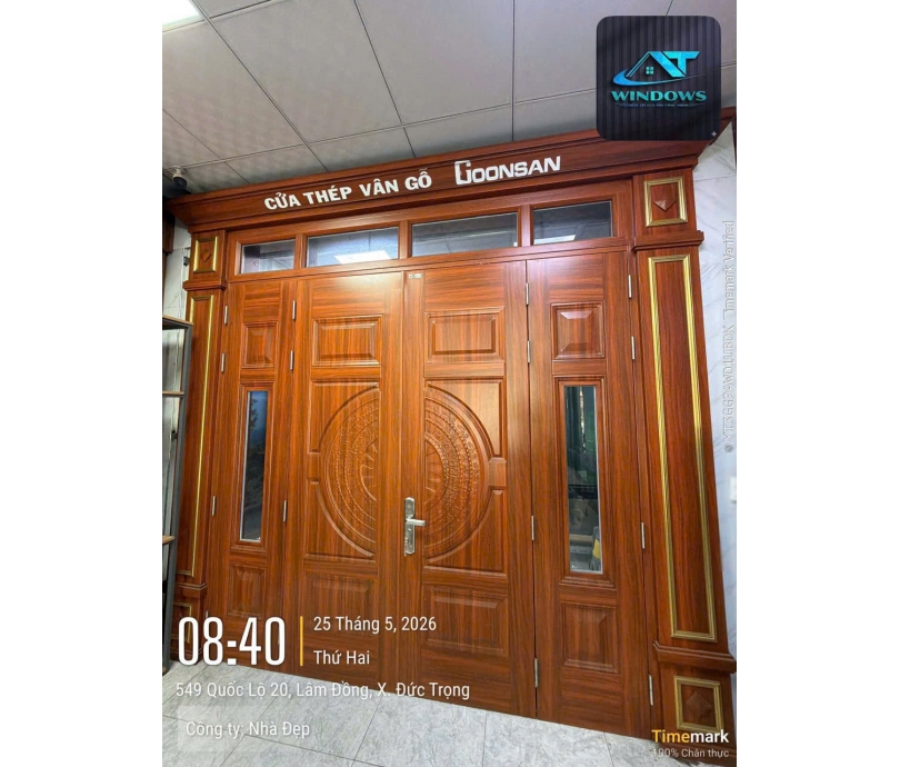 CỬA THÉP VÂN GỖ 4 CÁNH