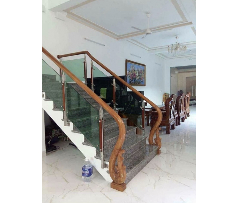Mẫu cầu thang kính 2