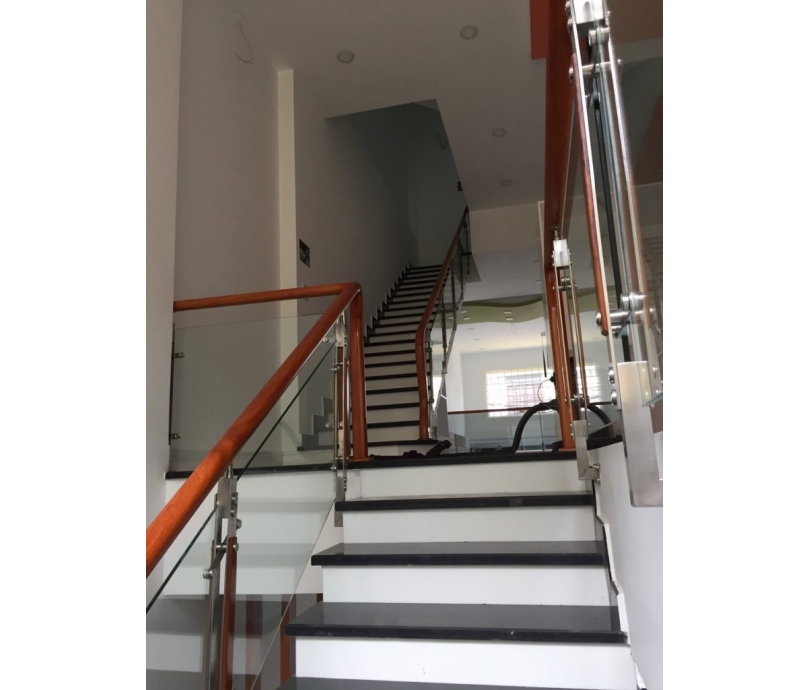 Cầu thang kính 3