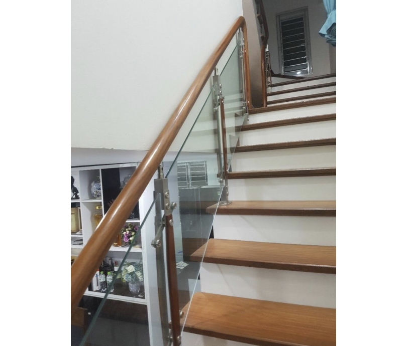 Cầu thang kính 3