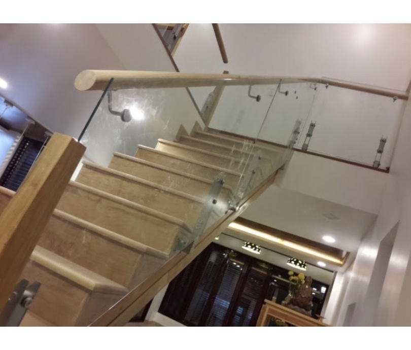 Cầu thang kính 3
