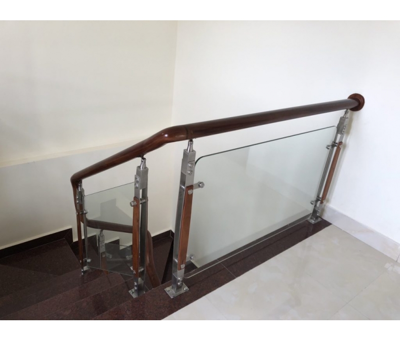 Cầu thang kính Anh Tuấn Window