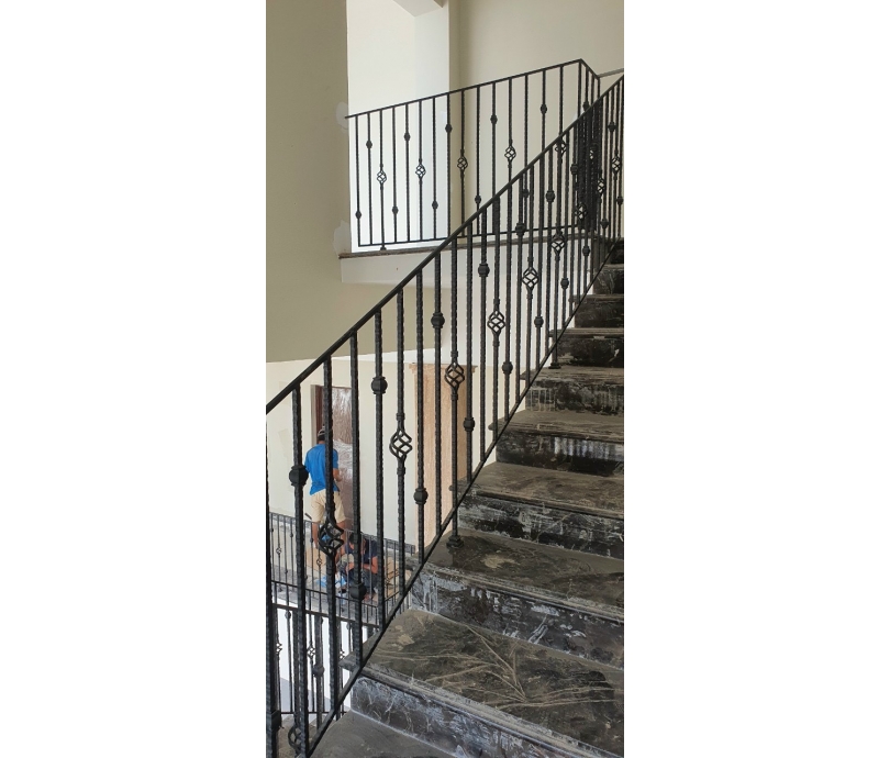Cầu thang sắt mỹ nghệ 2
